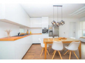 Apartment White Dream